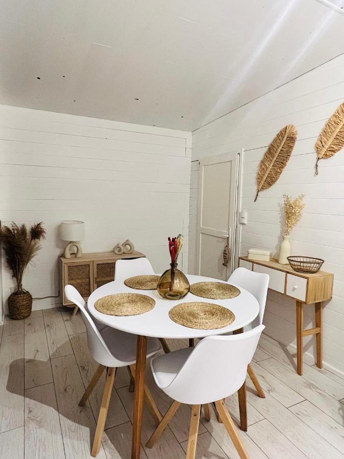 Cabane Le Flamant Avec Jardin, Piscine Et Parking Saintes-Maries-de-la-Mer Bagian luar foto