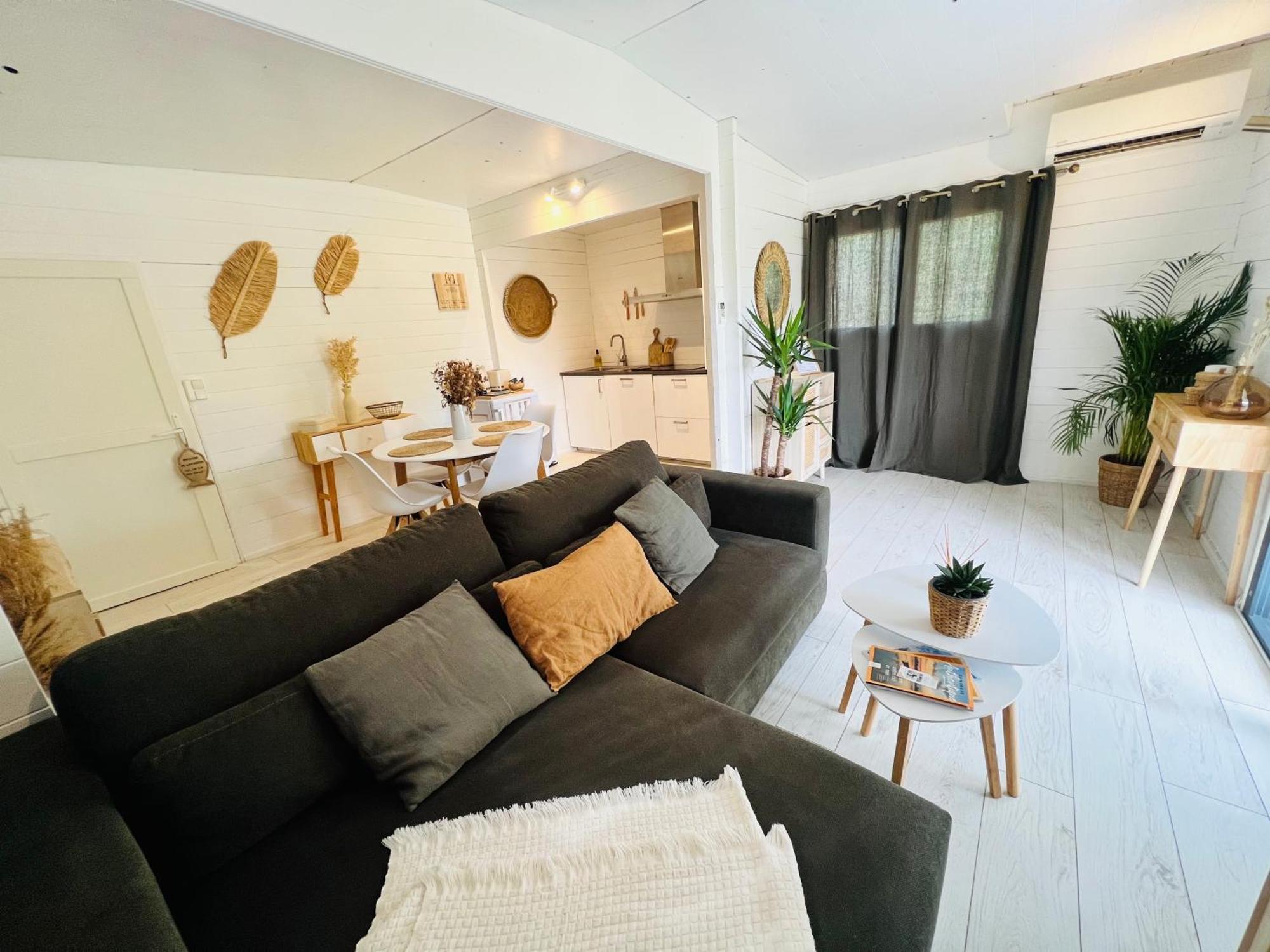Cabane Le Flamant Avec Jardin, Piscine Et Parking Saintes-Maries-de-la-Mer Bagian luar foto